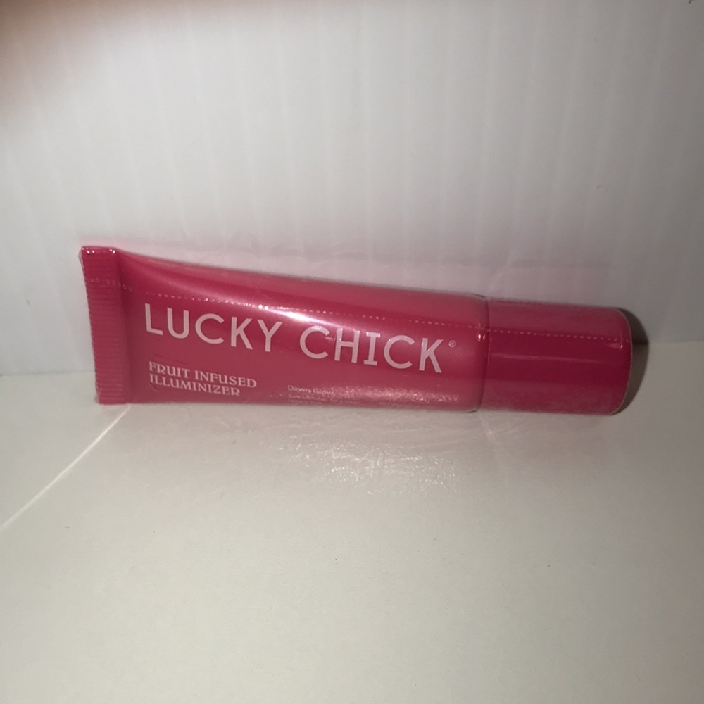 LUCKY CHICK Fruit Infused Illuminizer In Dawn Glow NEW
